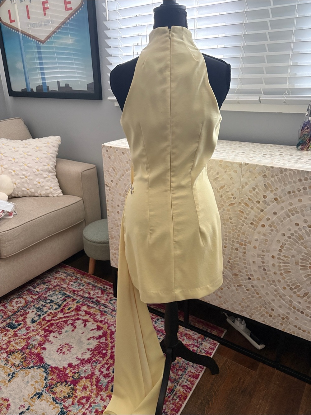 Elegant Yellow Halter Dress - Picture 3 of 11